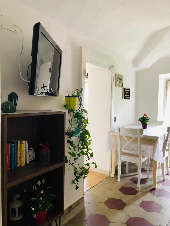 Casa Di Aristide Appartement Erba Buitenkant foto