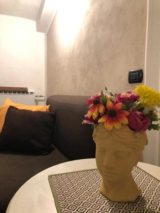 Casa Di Aristide Appartement Erba Buitenkant foto